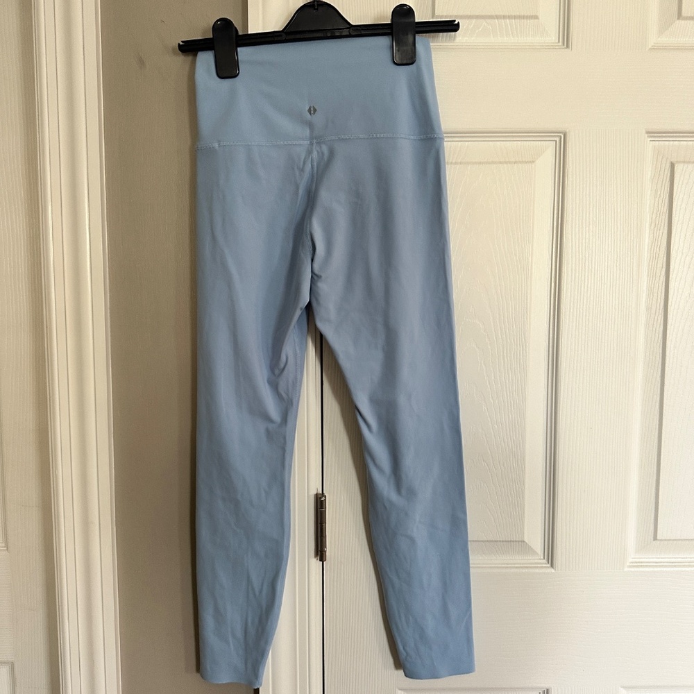 NWT TAVI High Waisted 7/8 Leggings Wave Blue Medium Activewear - Picture 7 of 9